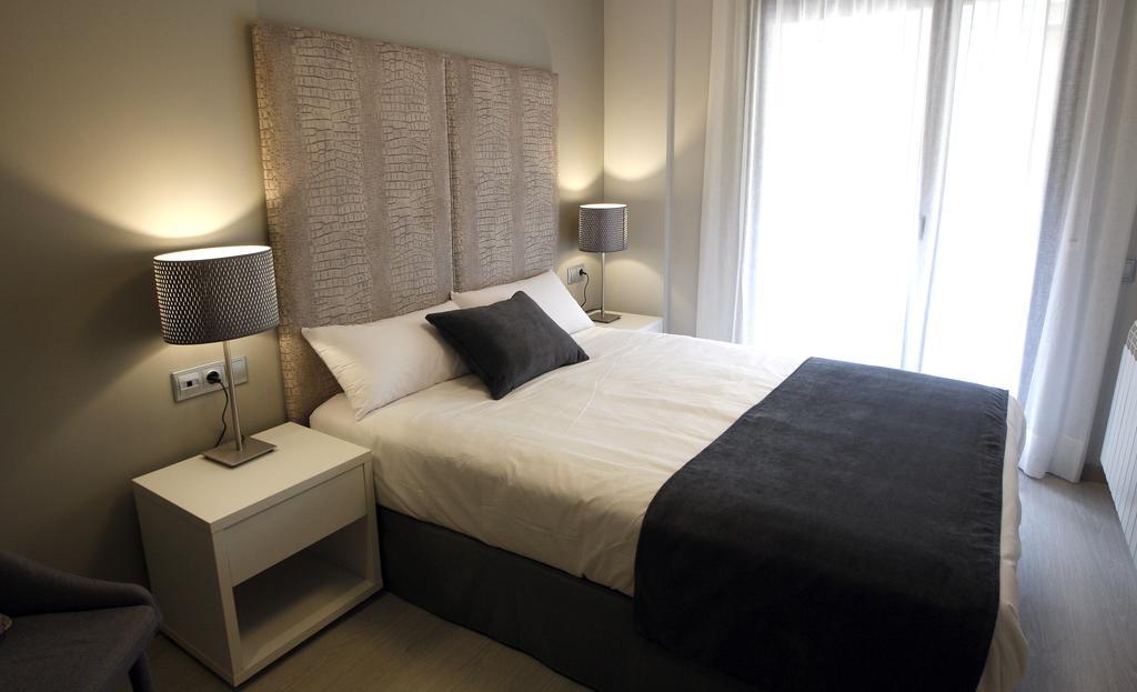 Apartamentos Real Lleida Dış mekan fotoğraf
