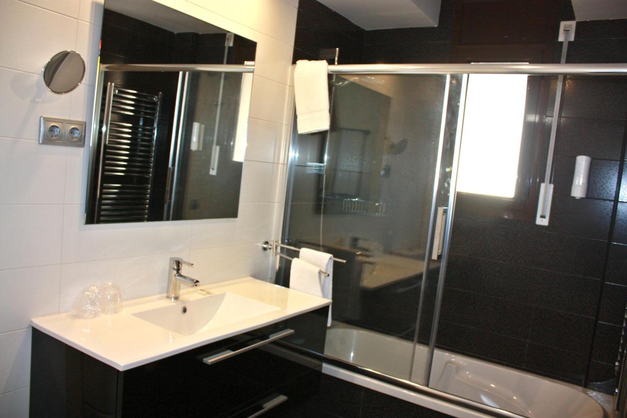 Apartamentos Real Lleida Oda fotoğraf