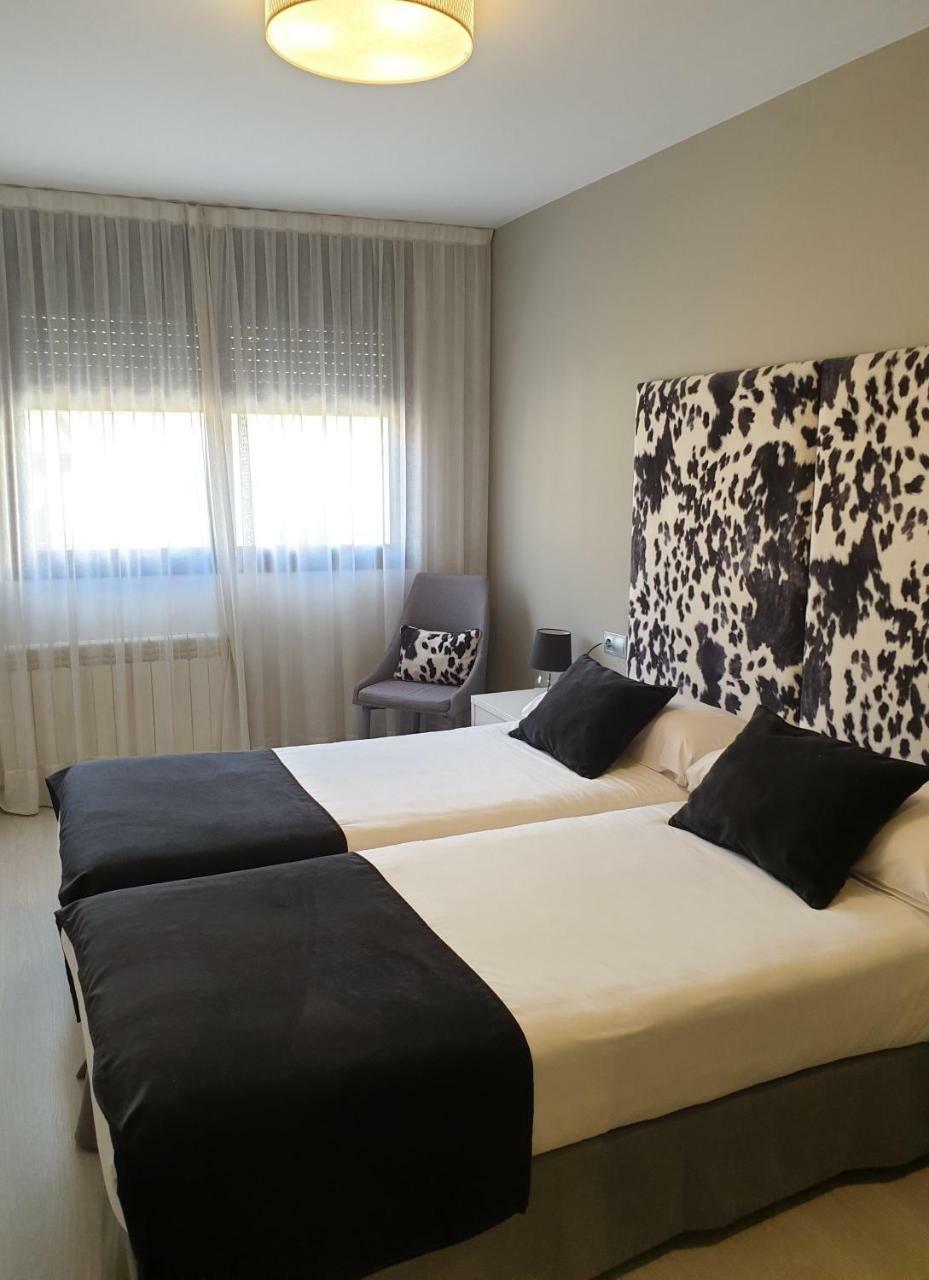 Apartamentos Real Lleida Dış mekan fotoğraf